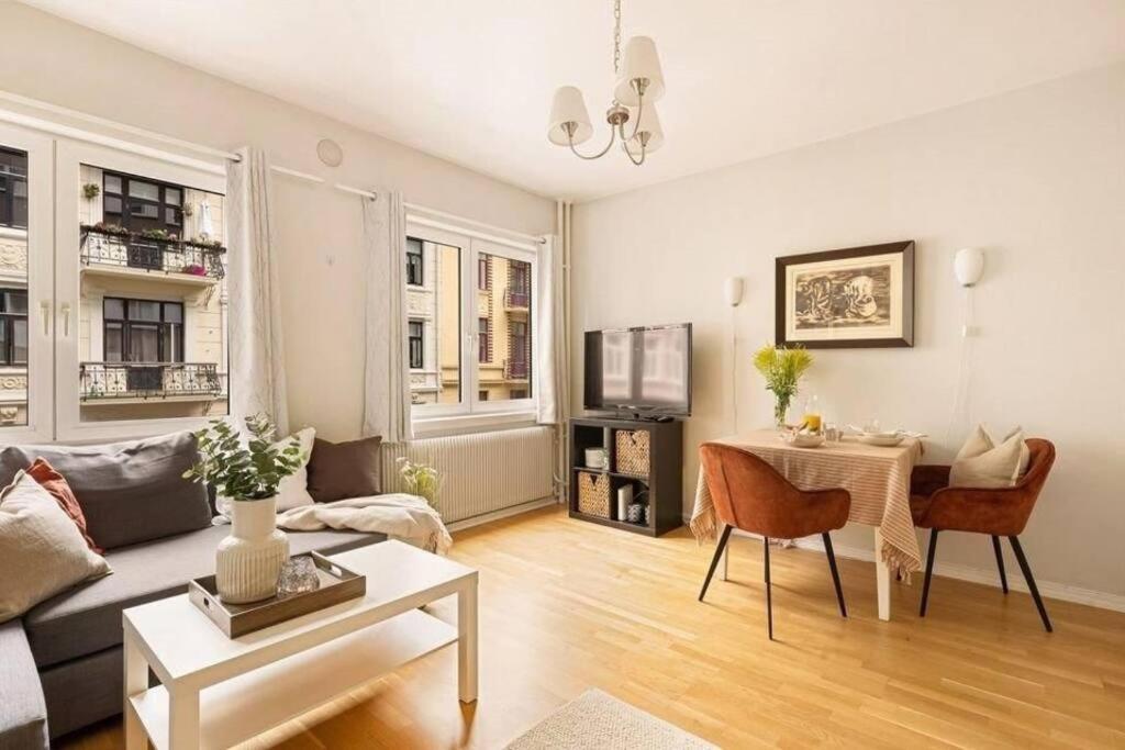 Praktisk 1-Roms Leilighet Oslo Buitenkant foto
