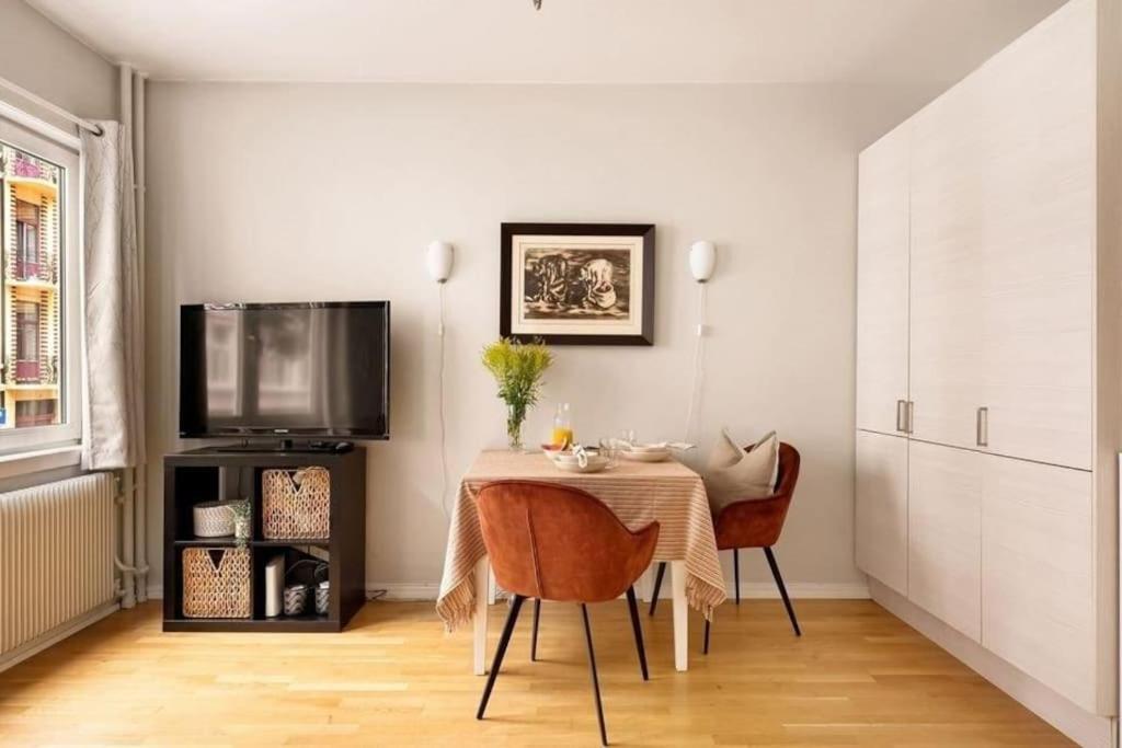 Praktisk 1-Roms Leilighet Oslo Buitenkant foto