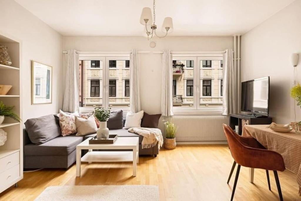 Praktisk 1-Roms Leilighet Oslo Buitenkant foto